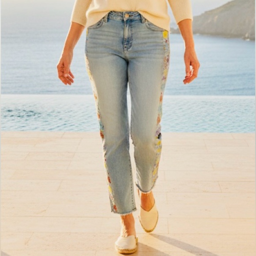 NWT DG2 by Diane Gilman SZ 24WT Light Blue Floral Ankle Jeans/waist 44”- 50” - Picture 10 of 10